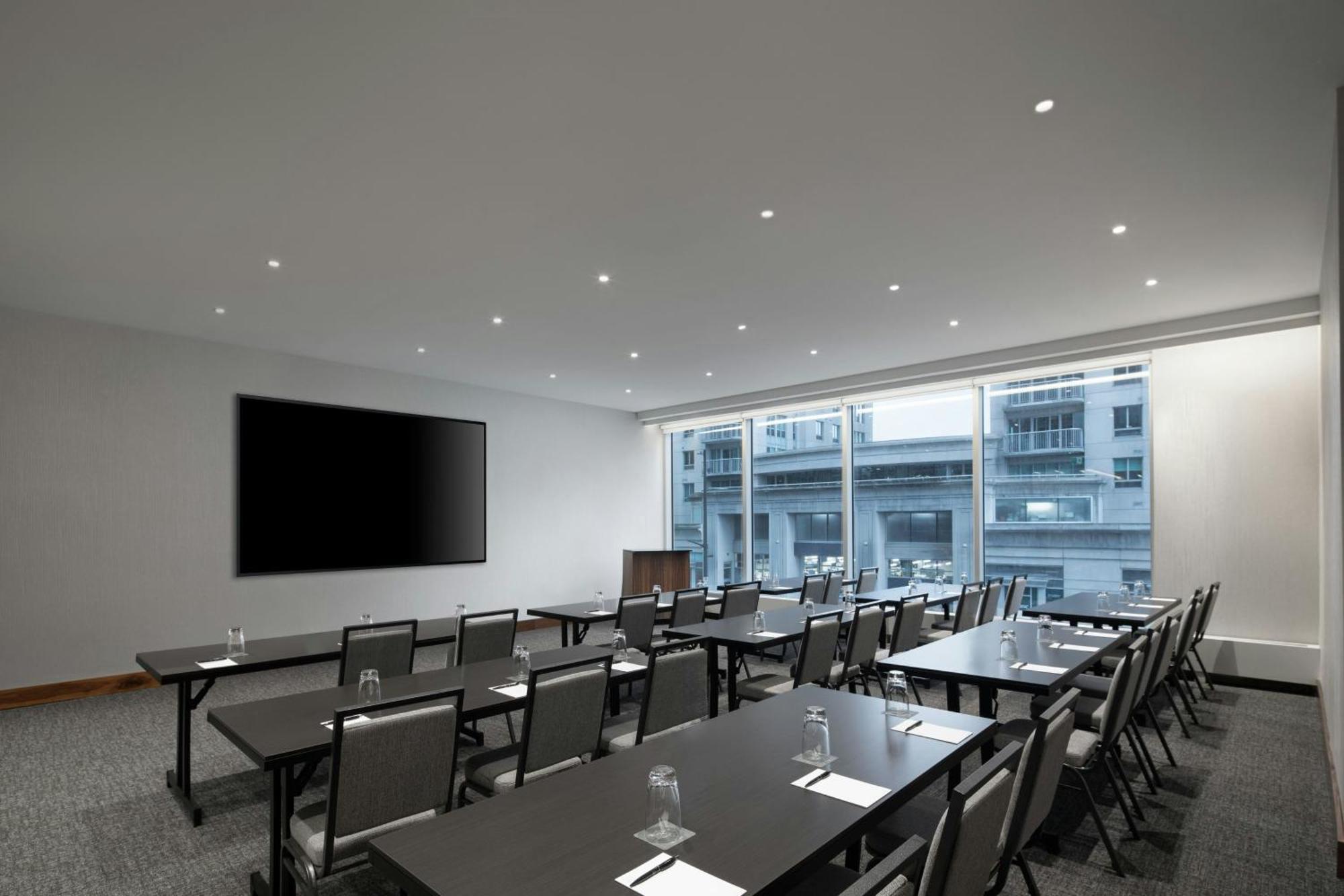 Ac Hotel By Marriott Ottawa Downtown Exterior photo